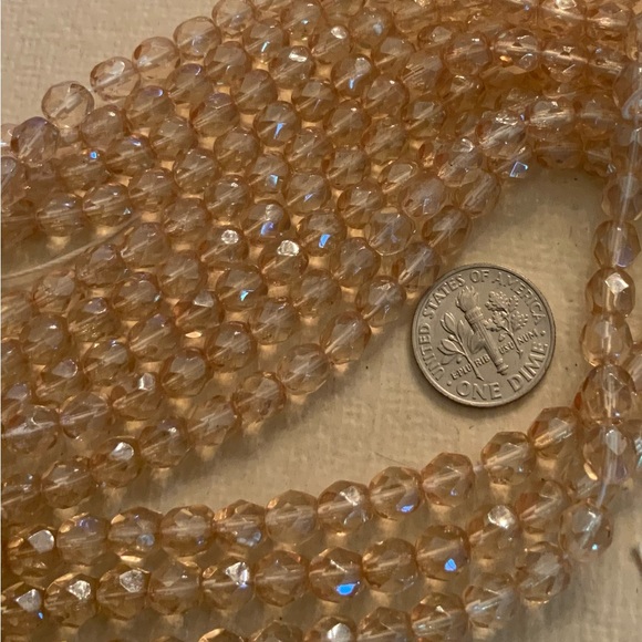 Limited quantities..vintage…100 Czech faceted glass beads - Picture 3 of 4